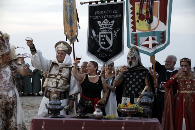 Dénia firma la tregua a orillas del mar: las tropas moras conquistan la escollera norte antes del gran choque 92 desembarco moro de denia de 2026 89