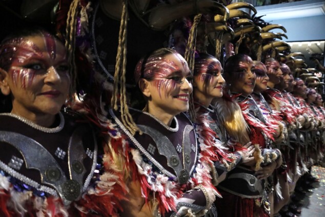 Los boatos de Cavallers de Me’n Fot y la filà Walies conquistan el centro de Dénia en su día grande 166 desfile de gala de los moros y cristianos 2026 de denia 163