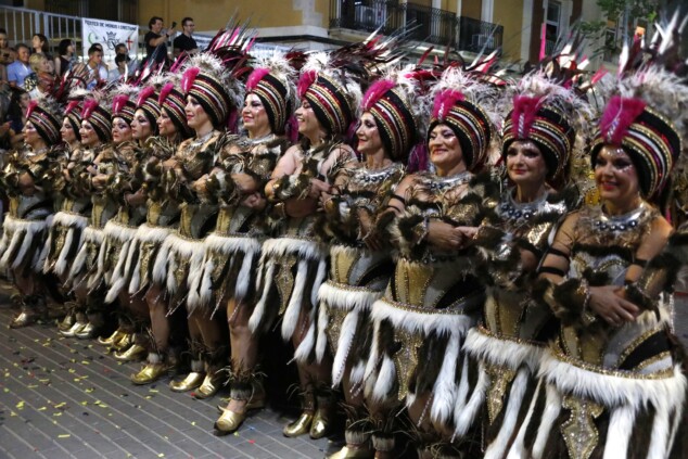 Los boatos de Cavallers de Me’n Fot y la filà Walies conquistan el centro de Dénia en su día grande 170 desfile de gala de los moros y cristianos 2026 de denia 167