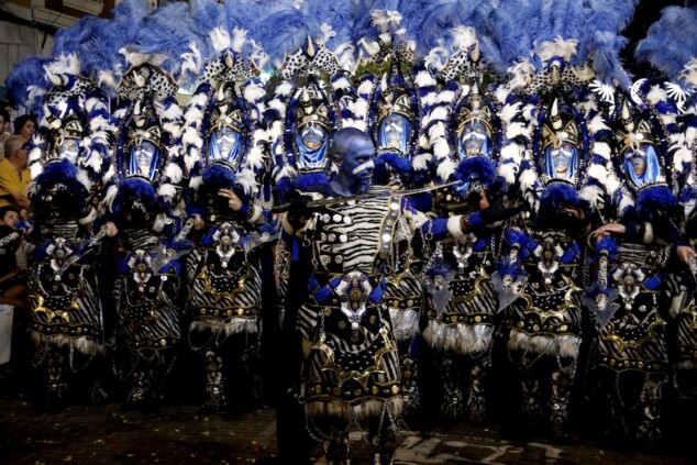 Los boatos de Cavallers de Me’n Fot y la filà Walies conquistan el centro de Dénia en su día grande 176 desfile de gala de los moros y cristianos 2026 de denia 173