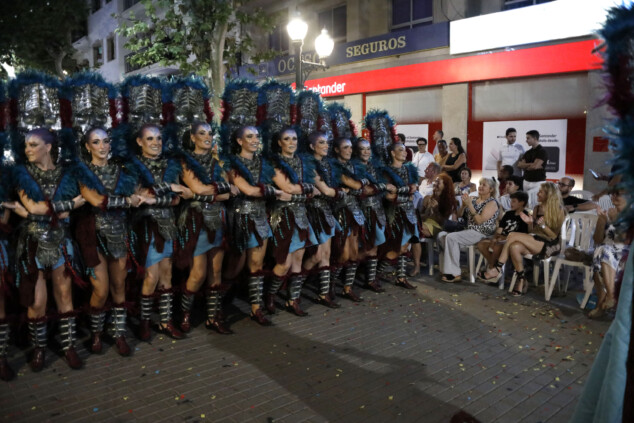 Los boatos de Cavallers de Me’n Fot y la filà Walies conquistan el centro de Dénia en su día grande 196 desfile de gala de los moros y cristianos 2026 de denia 193
