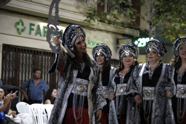 Los boatos de Cavallers de Me’n Fot y la filà Walies conquistan el centro de Dénia en su día grande 212 desfile de gala de los moros y cristianos 2026 de denia 209