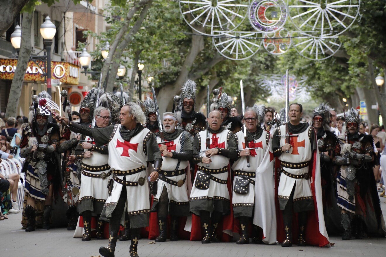 Desfile de gala de los Moros y Cristianos 2026 de Dénia 7