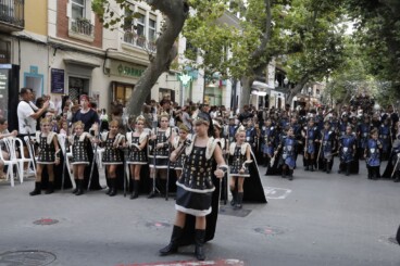 Desfile infantil y entrada de bandas de los Moros y Cristianos de Dénia 2026 1