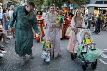 Desfile infantil y entrada de bandas de los Moros y Cristianos de Dénia 2026 101