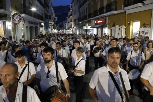 La cantera de los Moros y Cristianos toma Dénia: la espectacularidad del desfile infantil confirma el futuro de la fiesta 135 desfile infantil y entrada de bandas de los moros y cristianos de denia 2026 131