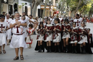 Desfile infantil y entrada de bandas de los Moros y Cristianos de Dénia 2026 14