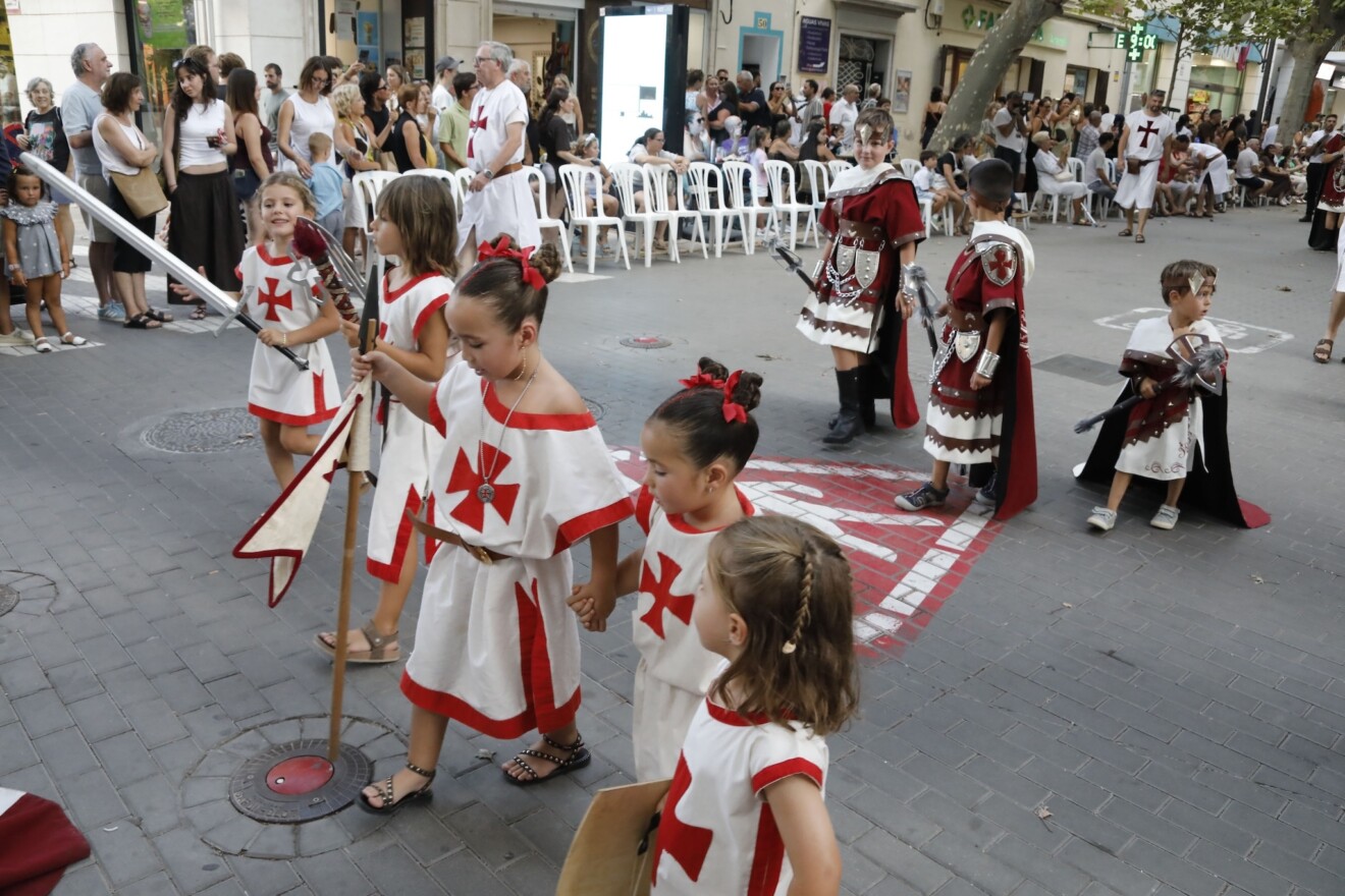 Desfile infantil y entrada de bandas de los Moros y Cristianos de Dénia 2026 17