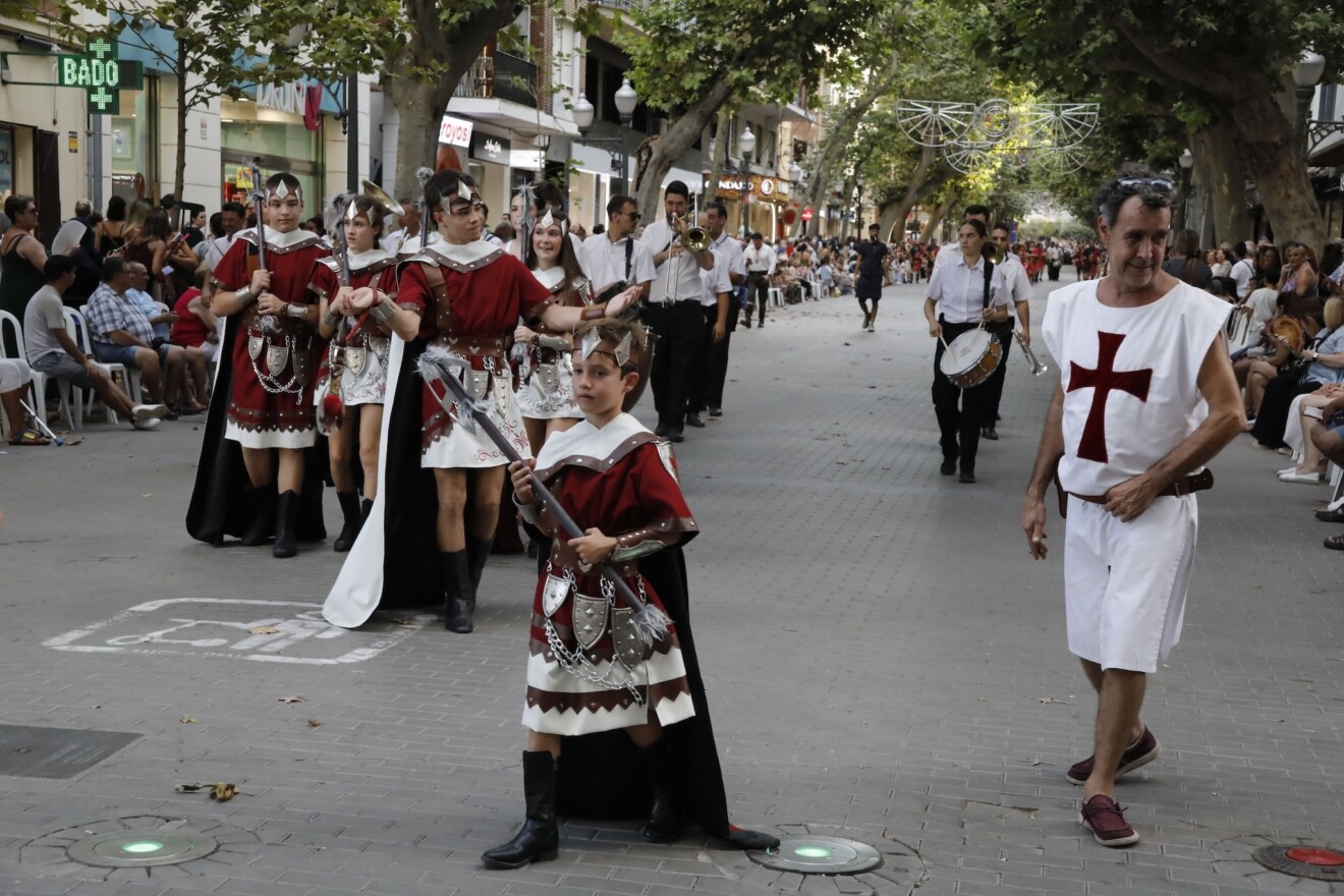 Desfile infantil y entrada de bandas de los Moros y Cristianos de Dénia 2026 18