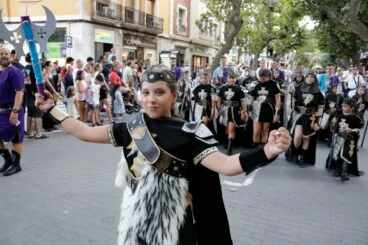 Desfile infantil y entrada de bandas de los Moros y Cristianos de Dénia 2026 34
