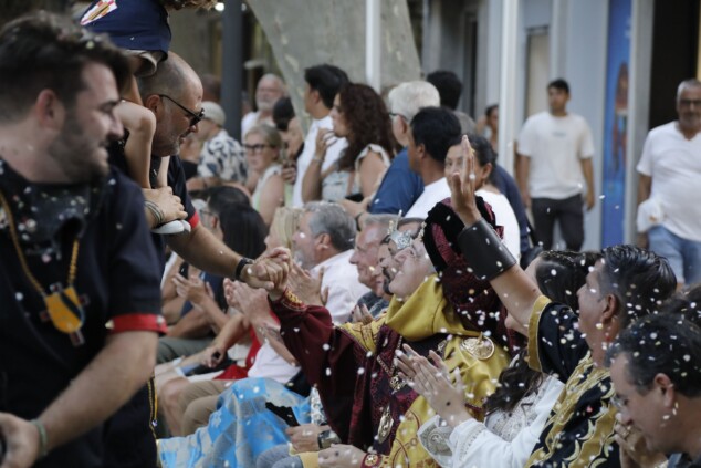 La cantera de los Moros y Cristianos toma Dénia: la espectacularidad del desfile infantil confirma el futuro de la fiesta 43 desfile infantil y entrada de bandas de los moros y cristianos de denia 2026 39