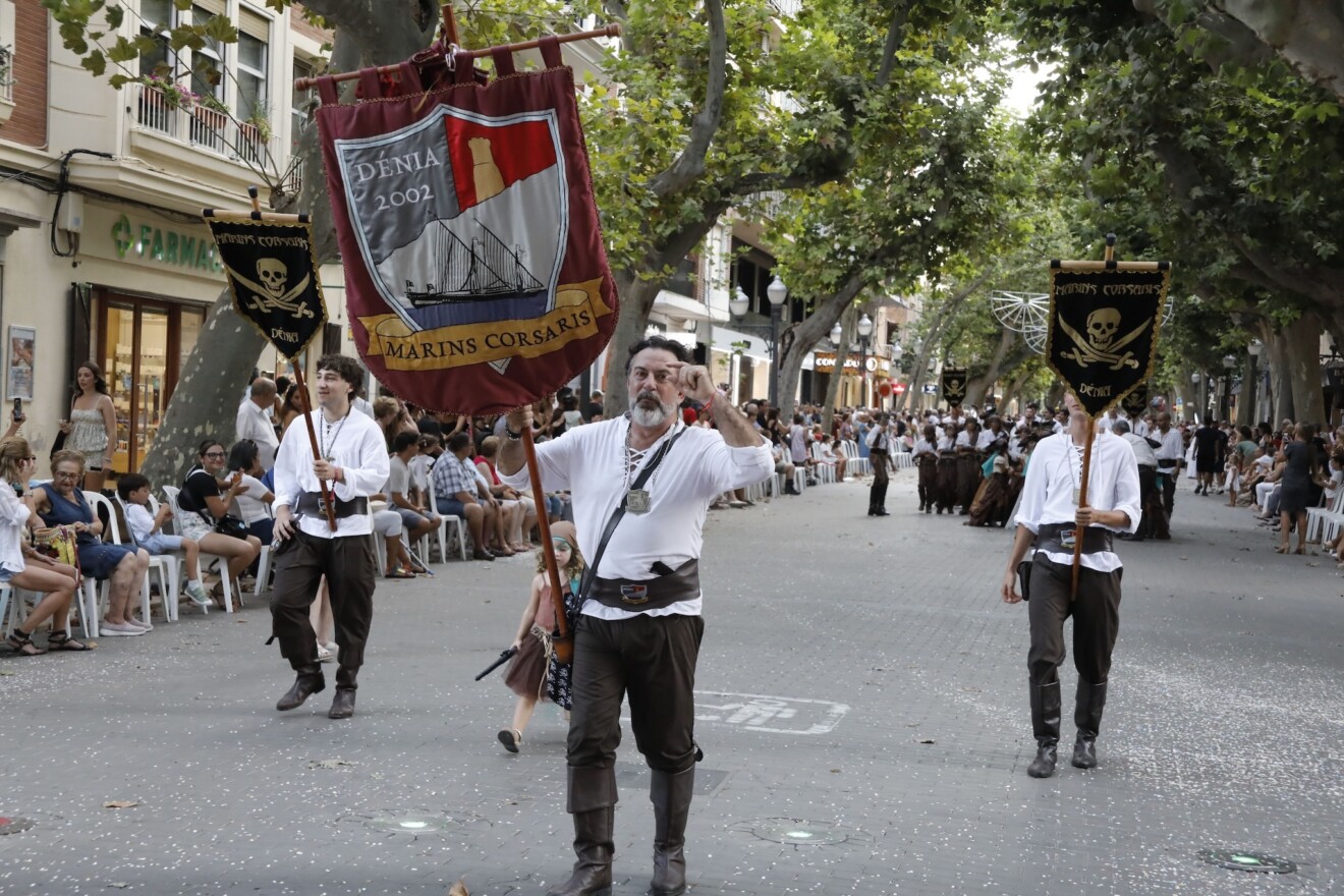 Desfile infantil y entrada de bandas de los Moros y Cristianos de Dénia 2026 41