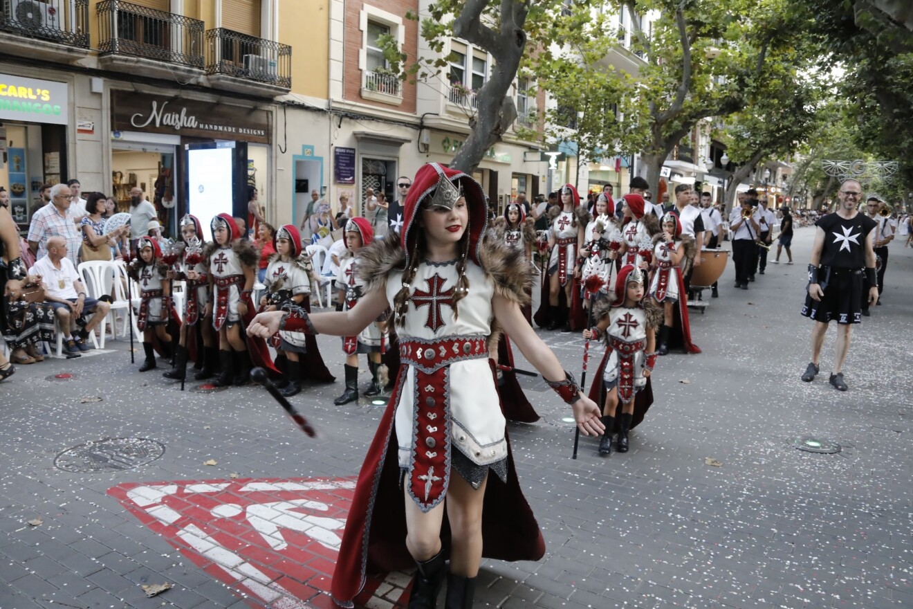 Desfile infantil y entrada de bandas de los Moros y Cristianos de Dénia 2026 56