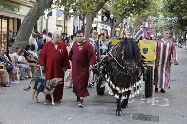La cantera de los Moros y Cristianos toma Dénia: la espectacularidad del desfile infantil confirma el futuro de la fiesta 62 desfile infantil y entrada de bandas de los moros y cristianos de denia 2026 58