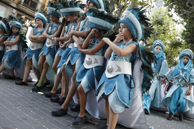 La cantera de los Moros y Cristianos toma Dénia: la espectacularidad del desfile infantil confirma el futuro de la fiesta 72 desfile infantil y entrada de bandas de los moros y cristianos de denia 2026 68