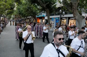 Desfile infantil y entrada de bandas de los Moros y Cristianos de Dénia 2026 70