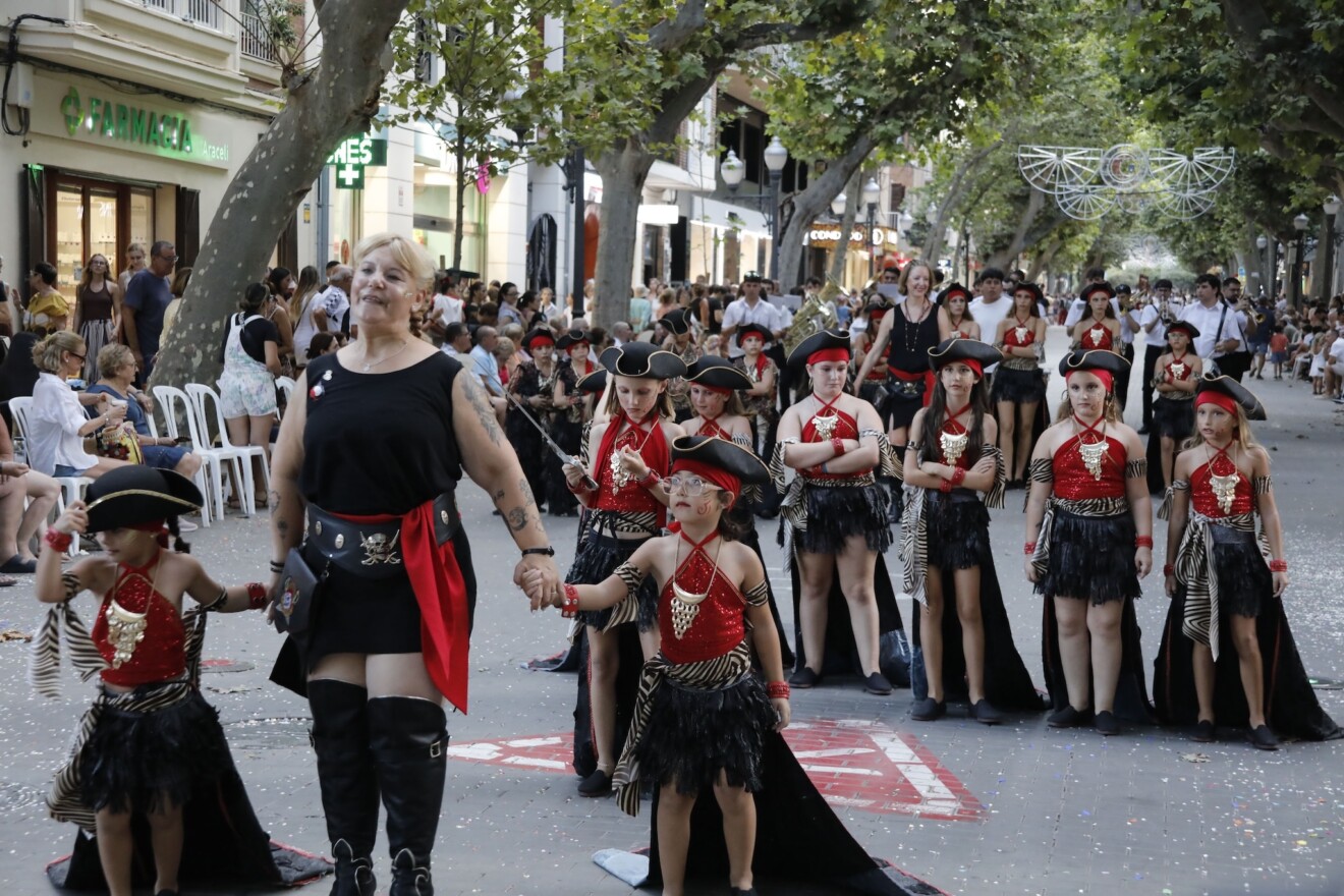 Desfile infantil y entrada de bandas de los Moros y Cristianos de Dénia 2026 85