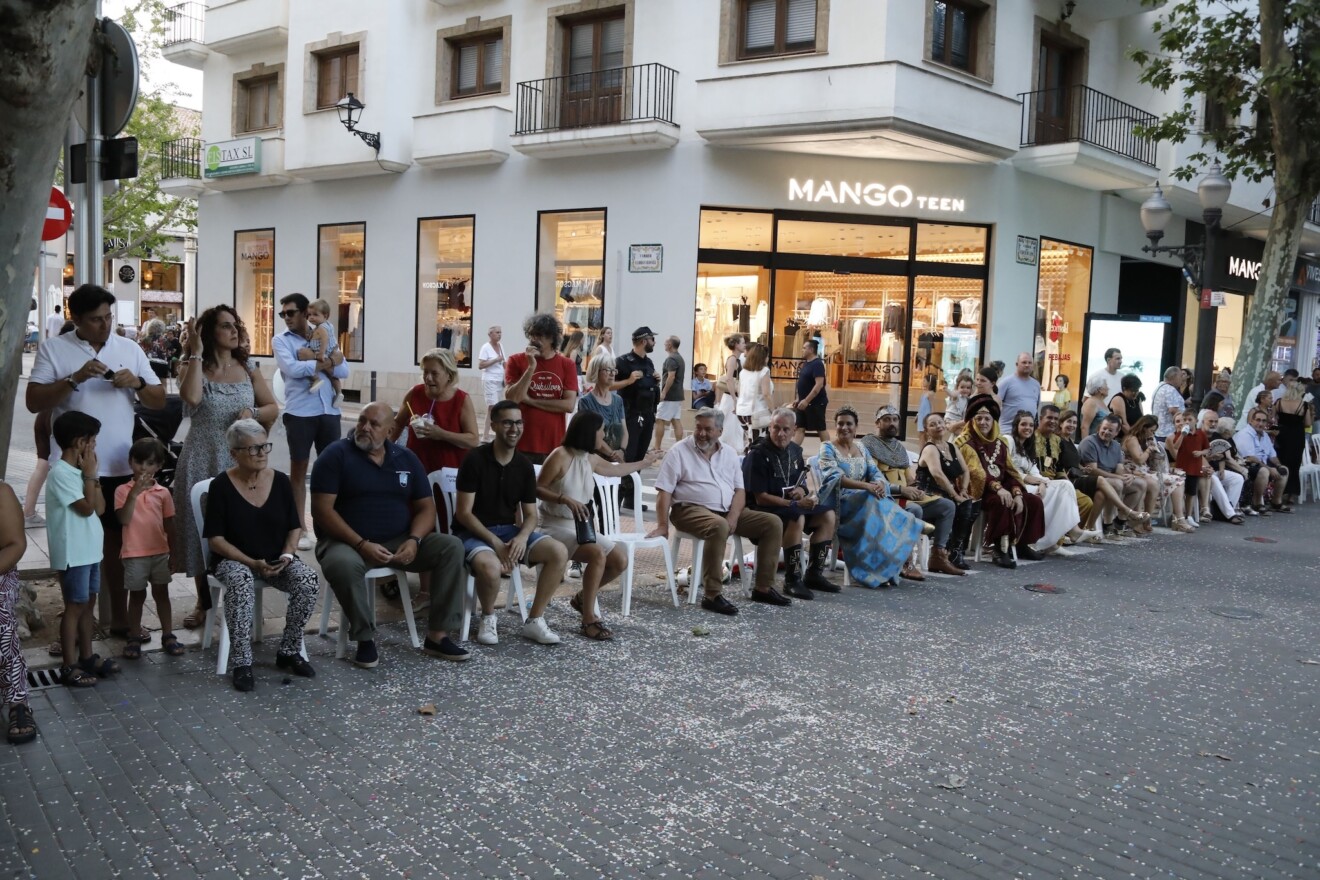 Desfile infantil y entrada de bandas de los Moros y Cristianos de Dénia 2026 97