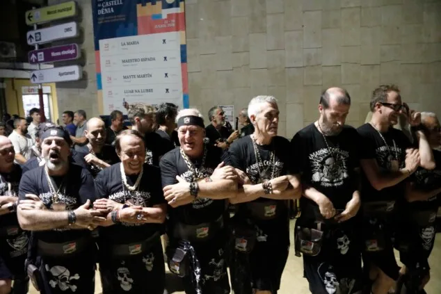 Dénia celebra la última 'entraeta' y se sitúa a un paso de sus días grandes de Moros y Cristianos 63 entraeta previa a la recepcion mora de denia 60