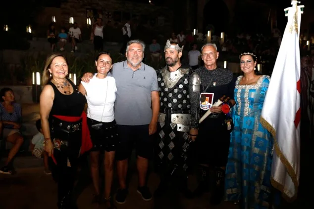 Dénia celebra la última 'entraeta' y se sitúa a un paso de sus días grandes de Moros y Cristianos 66 entraeta previa a la recepcion mora de denia 63