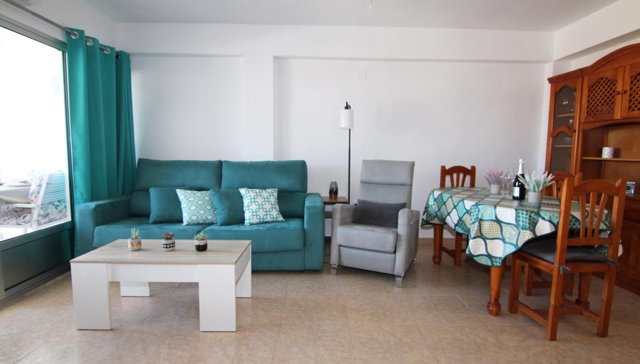 Interior bien equipado para una estancia cómoda