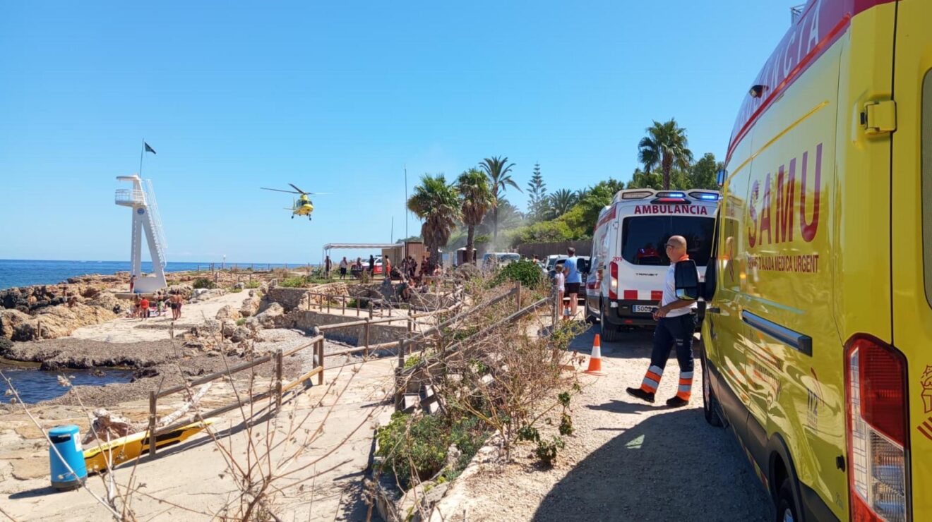 Dispositivo de emergencias médicas en la costa