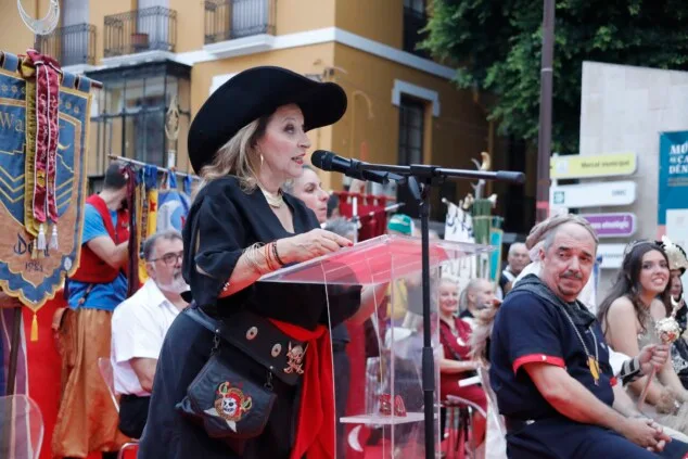Arrancan los Moros y Cristianos de Dénia: así fue el primer gran día de fiesta 14 pregon y bienvenida a las fiestas de moros y cristianos 2026 de denia 10