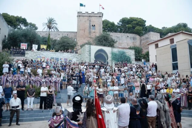 Arrancan los Moros y Cristianos de Dénia: así fue el primer gran día de fiesta 30 pregon y bienvenida a las fiestas de moros y cristianos 2026 de denia 26