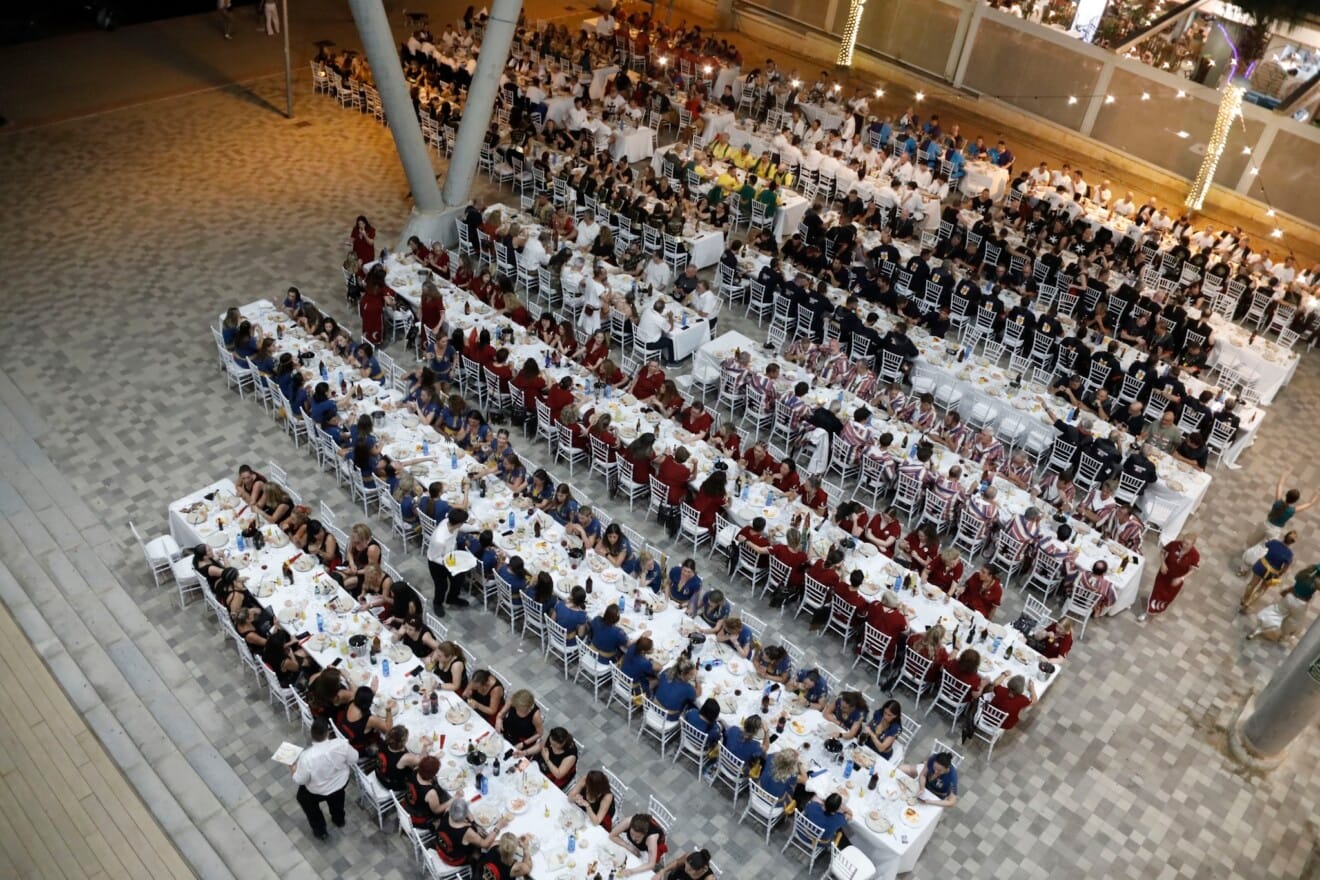 Vista aérea de las mesas de la Cena de Gala en la Estación Marítima de Baleària