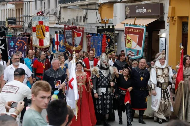 Arrancan los Moros y Cristianos de Dénia: así fue el primer gran día de fiesta 87 pregon y bienvenida a las fiestas de moros y cristianos 2026 de denia 83