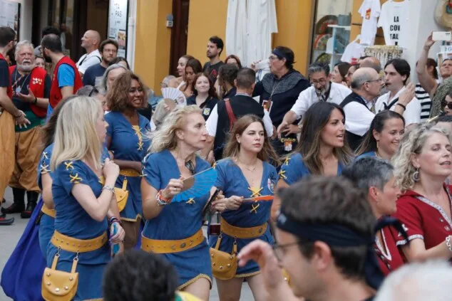 Arrancan los Moros y Cristianos de Dénia: así fue el primer gran día de fiesta 97 pregon y bienvenida a las fiestas de moros y cristianos 2026 de denia 93