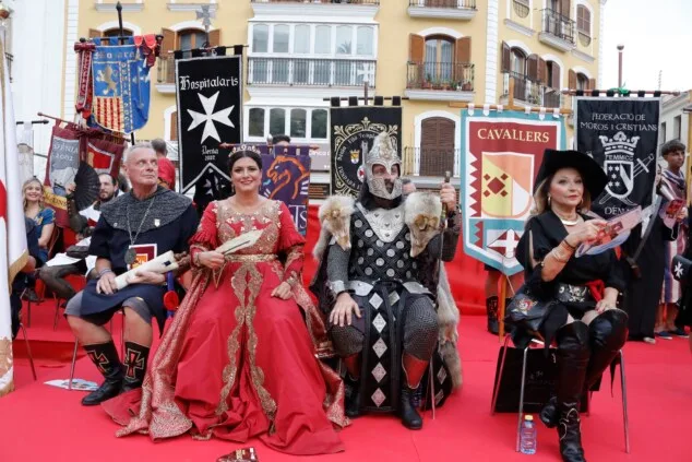 Arrancan los Moros y Cristianos de Dénia: así fue el primer gran día de fiesta 102 pregon y bienvenida a las fiestas de moros y cristianos 2026 de denia 98