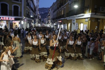 Filà femenina en la entraeta nocturna