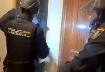 De Cali a Bélgica pasando por Dénia: cae la cúpula de una red criminal que procesaba cocaína en laboratorios clandestinos 4 registro de la policia nacional en una vivienda