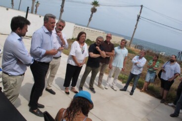 Martínez Mus asegura a los vecinos en Dénia acciones legales contra el Reglamento General de Costas 6 reunion sobre los deslindes de costa en denia
