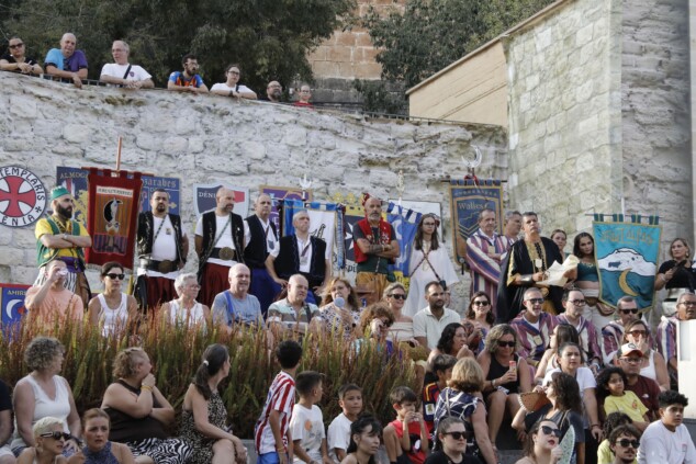 Pólvora, niebla y el «Vell Montgó»: Dénia despide sus Moros y Cristianos a lo grande 5 ultimos actos de los moros y cristianos de denia 2026 3