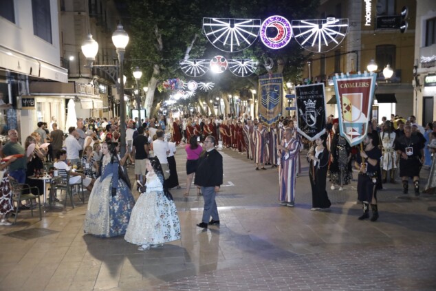 Pólvora, niebla y el «Vell Montgó»: Dénia despide sus Moros y Cristianos a lo grande 37 ultimos actos de los moros y cristianos de denia 2026 35
