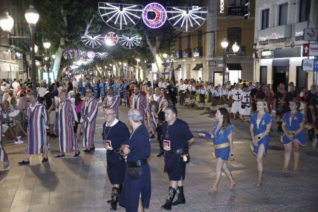 Pólvora, niebla y el «Vell Montgó»: Dénia despide sus Moros y Cristianos a lo grande 41 ultimos actos de los moros y cristianos de denia 2026 39