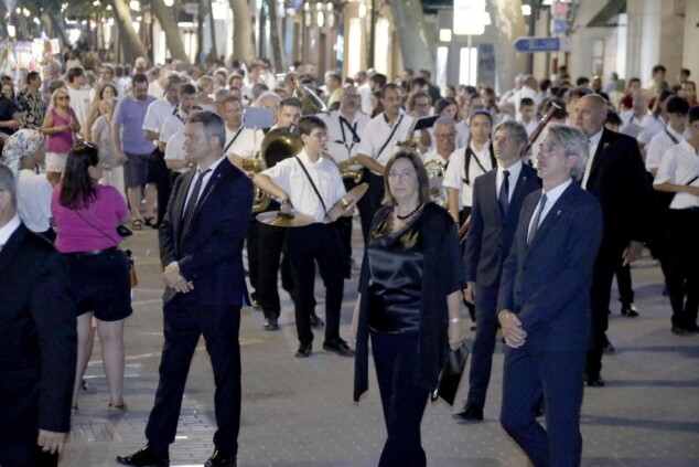 Pólvora, niebla y el «Vell Montgó»: Dénia despide sus Moros y Cristianos a lo grande 47 ultimos actos de los moros y cristianos de denia 2026 45