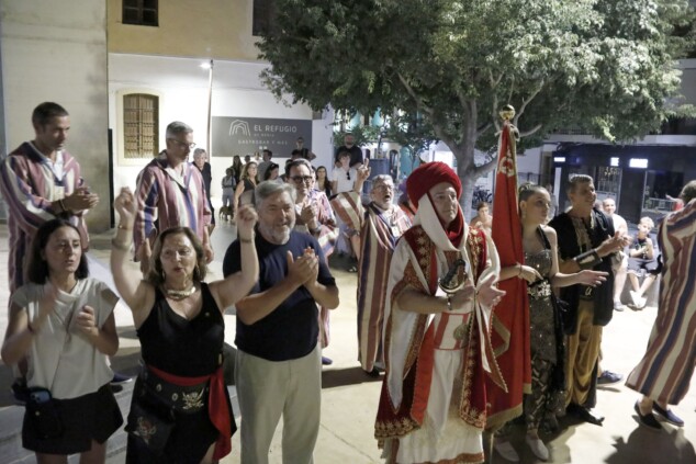Pólvora, niebla y el «Vell Montgó»: Dénia despide sus Moros y Cristianos a lo grande 52 ultimos actos de los moros y cristianos de denia 2026 50