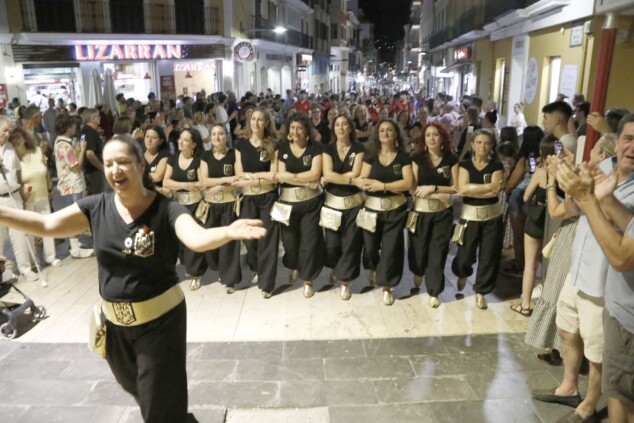 Pólvora, niebla y el «Vell Montgó»: Dénia despide sus Moros y Cristianos a lo grande 64 ultimos actos de los moros y cristianos de denia 2026 62