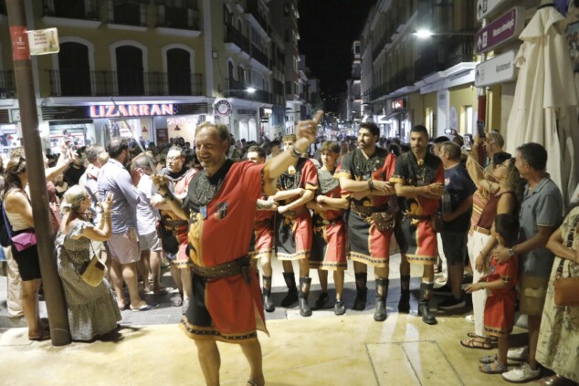 Pólvora, niebla y el «Vell Montgó»: Dénia despide sus Moros y Cristianos a lo grande 76 ultimos actos de los moros y cristianos de denia 2026 74