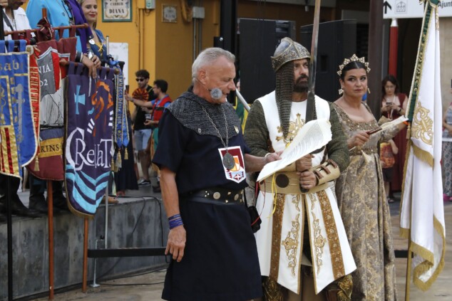 Pólvora, niebla y el «Vell Montgó»: Dénia despide sus Moros y Cristianos a lo grande 11 ultimos actos de los moros y cristianos de denia 2026 9