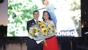 Carmen Alonso elige Dénia para cerrar 22 años de carrera 10 carmen alonso junto a carlos garcia durante su ceremonia de despedida