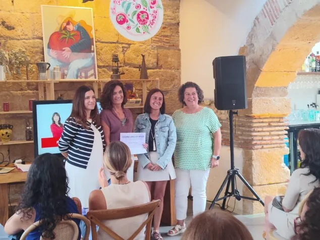Dénia impulsa el talento empresarial femenino en el II Concurso de Pitch 3 Imagen: Una de las ganadoras del concurso de Pitch femenino en Dénia