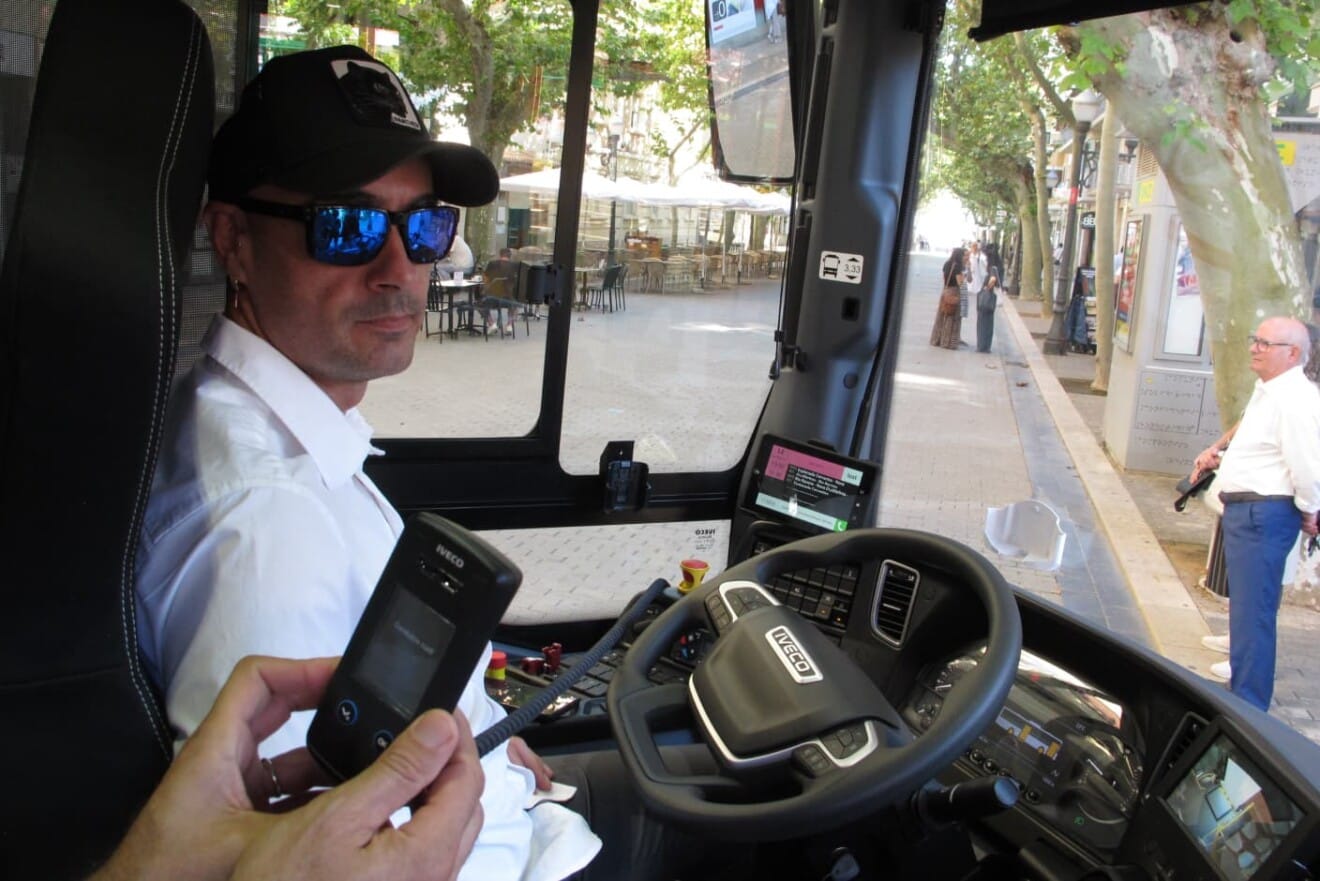 Dénia estrena nuevos autobuses de Cero emisiones en su recorrido urbano (3)