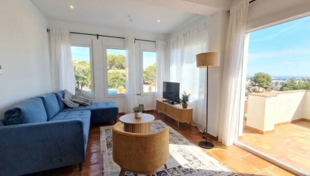 ¿Vacaciones en Dénia? Esta casa para 6 tiene vistas que sorprenden 2 distribucion funcional