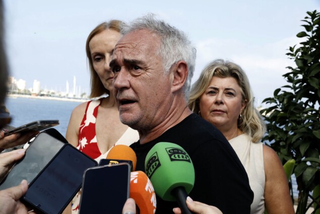 «Tenéis que estar orgullosos de vuestra cocina»: Ferran Adrià rinde homenaje al D*na Festival en Dénia 18 inauguracion del dna festival 2026 15