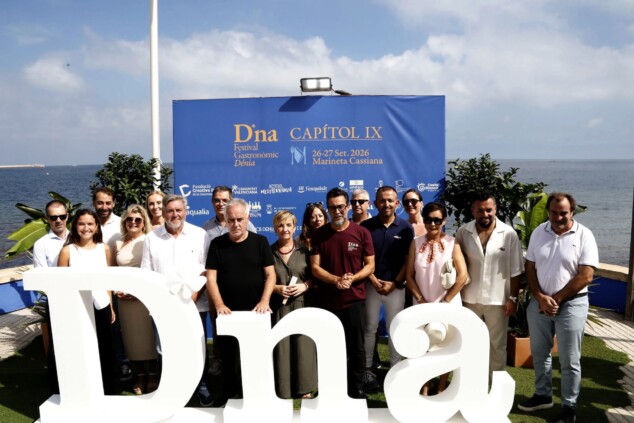 «Tenéis que estar orgullosos de vuestra cocina»: Ferran Adrià rinde homenaje al D*na Festival en Dénia 22 inauguracion del dna festival 2026 19