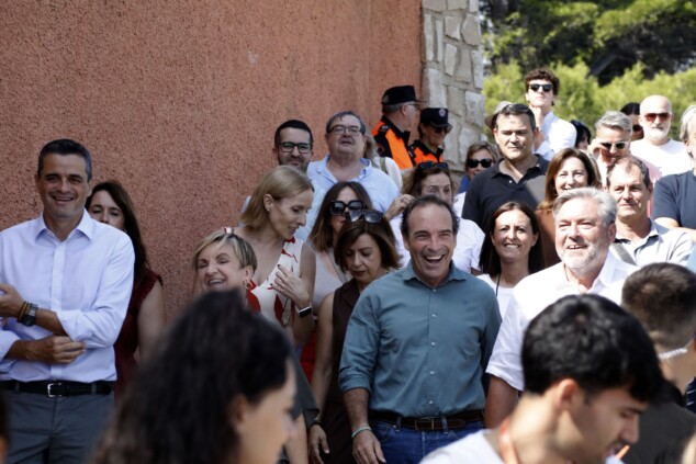 «Tenéis que estar orgullosos de vuestra cocina»: Ferran Adrià rinde homenaje al D*na Festival en Dénia 6 inauguracion del dna festival 2026 3
